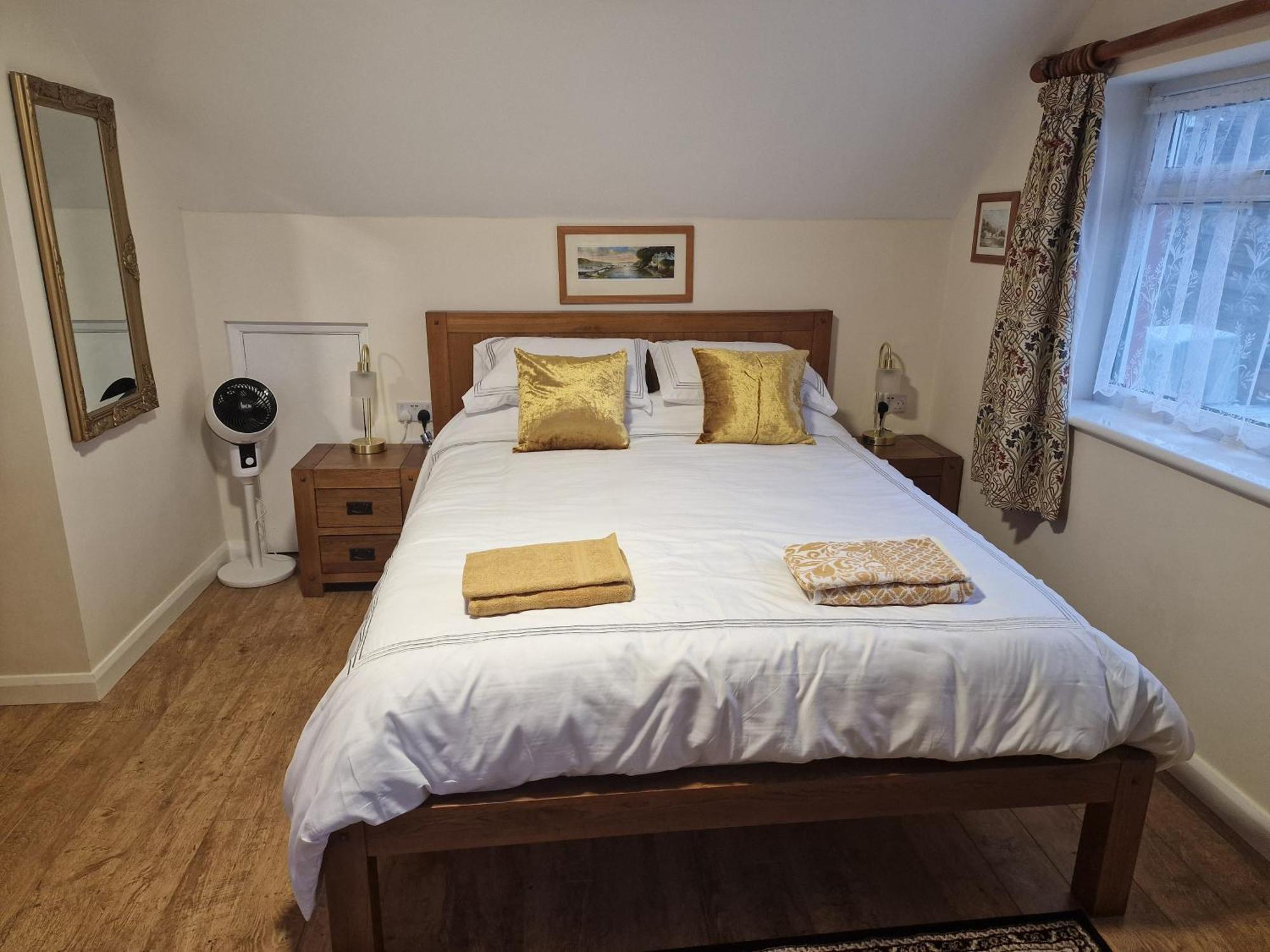 Woodvale Bungalow Little Haven Buitenkant foto